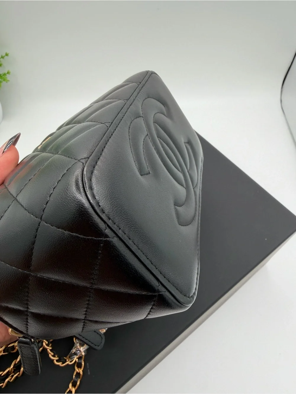 Chanel CC Quilted limited edition Vanity shoulder bag Michrochip 🔥